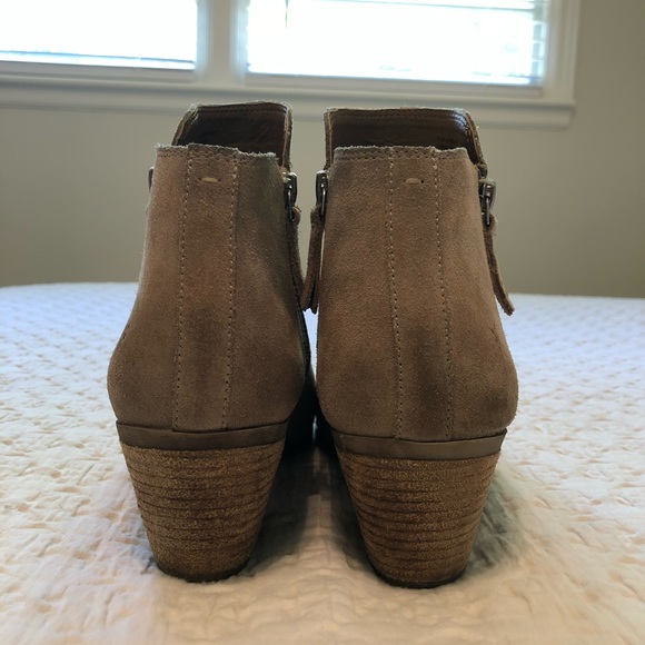 FRYE- Judith Double Zip Suede Ankle Booties Ash - Picture 5 of 9